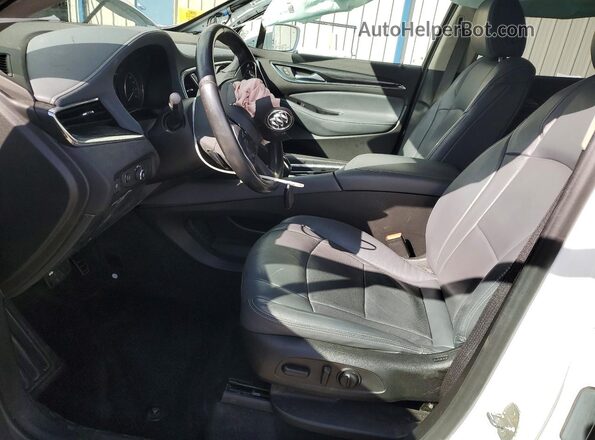 5GAERBKW2JJ216017 2018 BUICK ENCLAVE White Widok deski rozdzielczej