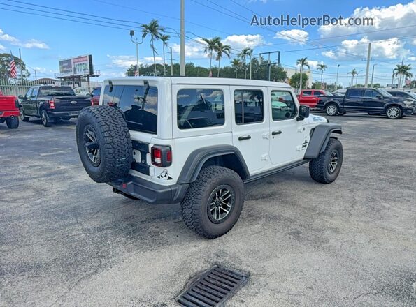 1C4RJXDN8RW173276 2024 JEEP WRANGLER White Widok z przodu