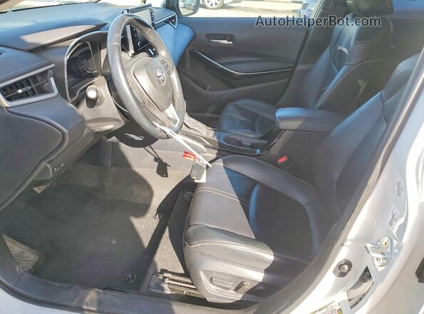 5YFFPMAE1MP146961 2021 TOYOTA COROLLA Белый Вид салона спереди