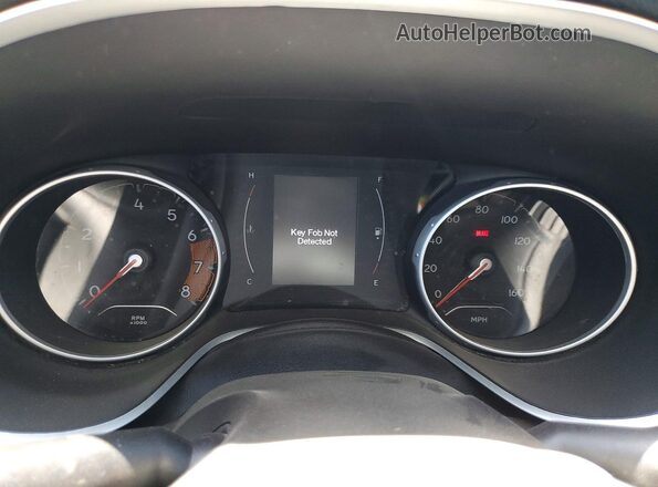 3C4NJDBB9JT239513 2018 JEEP COMPASS Белый Вид задних сидений