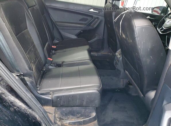 3VV2B7AX8JM145004 2018 VOLKSWAGEN TIGUAN Black Widok komory silnika