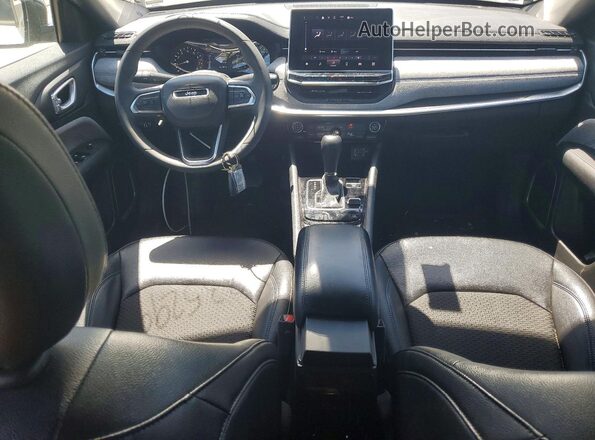 3C4NJDBN9RT111388 2024 JEEP COMPASS Серый Вид щитка приборов