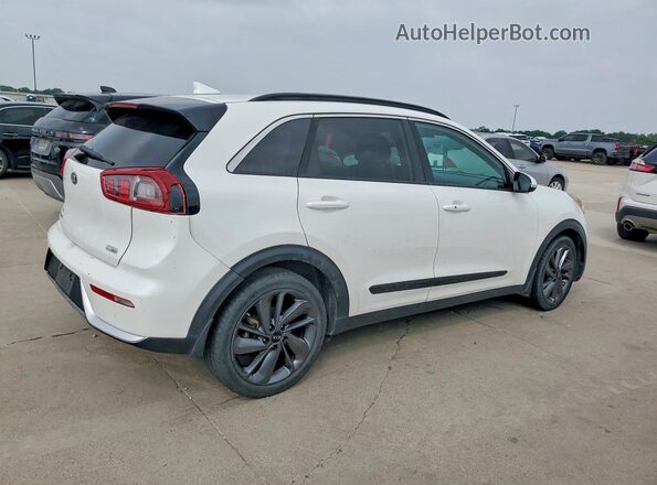 KNDCC3LC4H5063659 2017 KIA NIRO Белый Передняя правая четверть