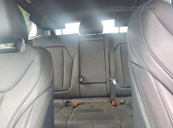5UXTR9C57KLR03728 2019 BMW X3 White უკანა სალონის ხედი