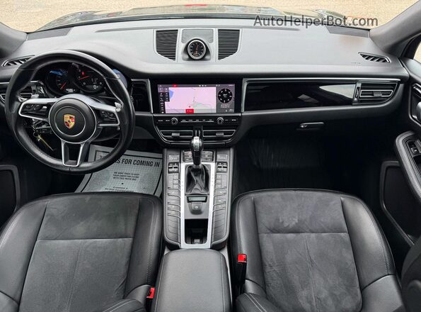 WP1AA2A54MLB03660 2021 PORSCHE MACAN Черный Вид задней части салона