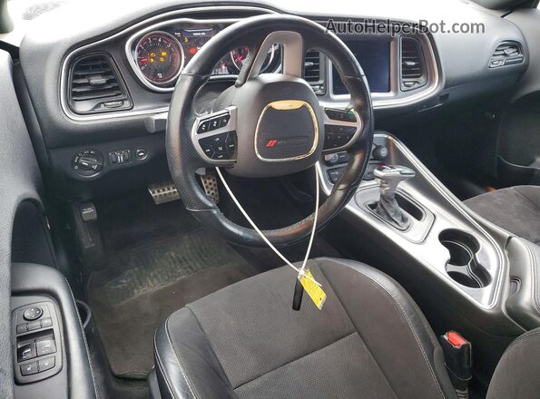 2C3CDZFJXJH171426 2018 DODGE CHALLENGER Blue Widok zestawu wskaźników