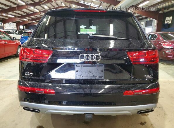 WA1LAAF72JD027905 2018 AUDI Q7 Черный Вид салона спереди