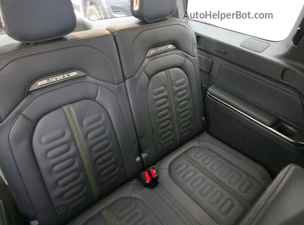 7PDSGABA4PN019950 2023 RIVIAN R1S Серый Вид подкапотного пространства