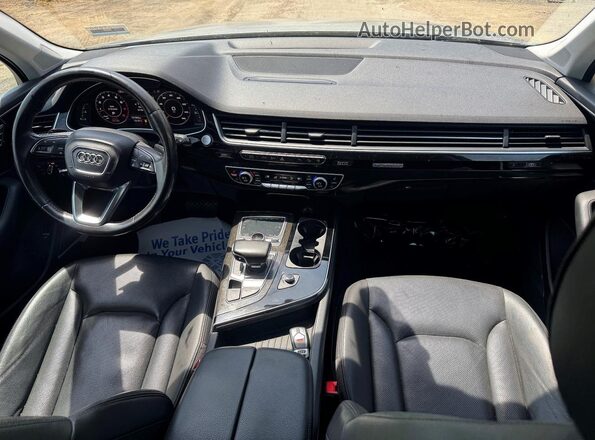 WA1LAAF78HD004851 2017 AUDI Q7 Серебряный Вид задних сидений