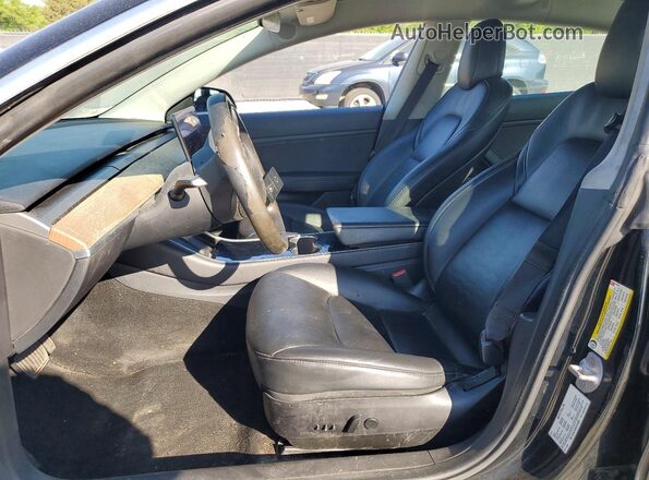5YJ3E1EA4KF410603 2019 TESLA MODEL Черный Вид панели приборов