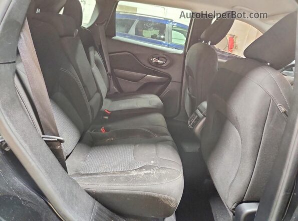 1C4PJLCB6KD438687 2019 JEEP CHEROKEE Black Вид задньої частини салону