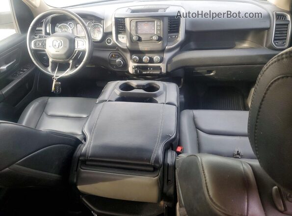 1C6SRECG7LN386094 2020 RAM 1500 Белый Вид щитка приборов