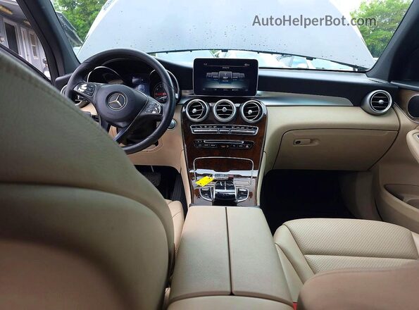 WDC0G4JB1JV046471 2018 MERCEDES-BENZ GLC-CLASS Черный Вид задних сидений