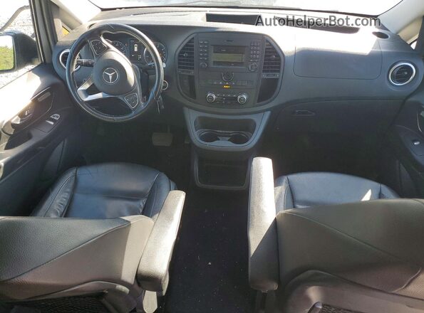 WD4PG2EE5H3302314 2017 MERCEDES-BENZ METRIS Silver Widok zestawu wskaźników