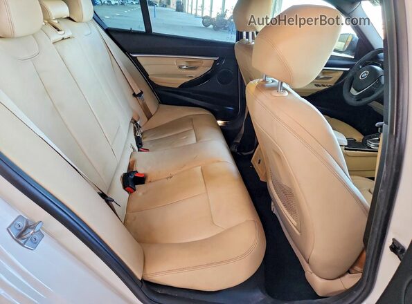 WBA8E1C52JA756813 2018 BMW OTHER White Widok wnętrza z tyłu