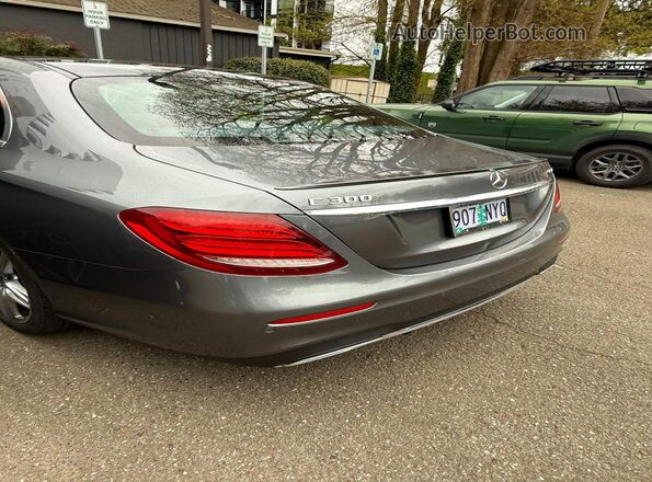 WDDZF4KB2JA403992 2018 MERCEDES-BENZ E Серый Передняя правая четверть