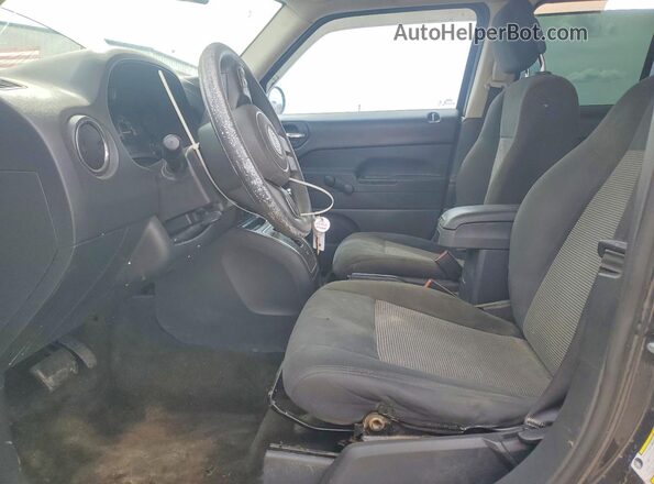 1C4NJPBA7GD528008 2016 JEEP PATRIOT Gray Dashboard view