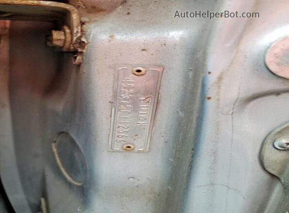 45237SC112566 1965 BUICK LESABRE Silver ძრავის განყოფილების ხედი