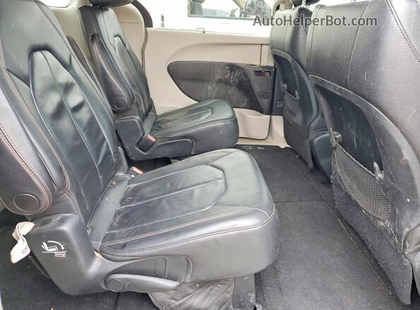 2C4RC1BG0JR290441 2018 CHRYSLER PACIFICA Black Vista del compartimento del motor