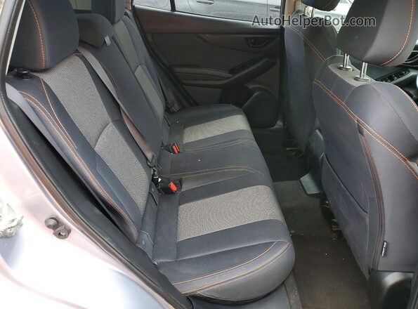 JF2GTADC3K8371322 2019 SUBARU CROSSTREK Silver Vista de los asientos traseros
