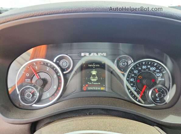 3C63RRGL7RG109921 2024 RAM 3500 Белый Вид задних сидений