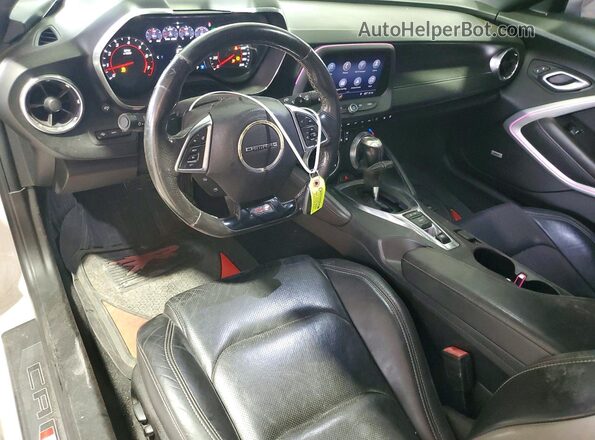 1G1FH1R78K0130743 2019 CHEVROLET CAMARO Белый Вид панели приборов