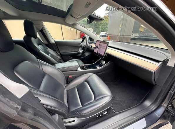 5YJ3E1EB1JF119421 2018 TESLA MODEL Серый Вид сзади