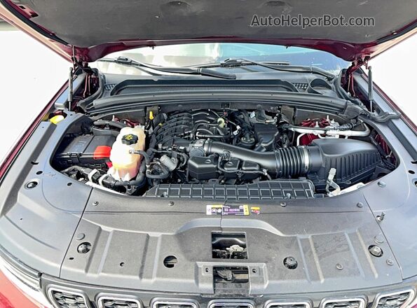 1C4RJKBG0M8173017 2021 JEEP GRAND Бордовый Вид панели приборов