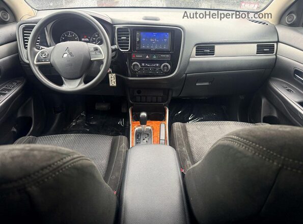 JA4AD2A3XJZ008823 2018 MITSUBISHI OUTLANDER Черный Вид щитка приборов