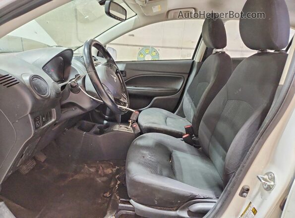 ML32F3FJ3HHF06675 2017 MITSUBISHI MIRAGE Белый Вид панели приборов