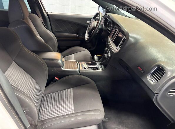 2C3CDXGJ6PH505771 2023 DODGE CHARGER Белый Вид сзади