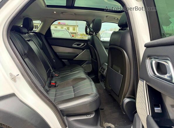 SALYB2RV4JA753882 2018 LAND ROVER RANGE Белый Вид салона спереди