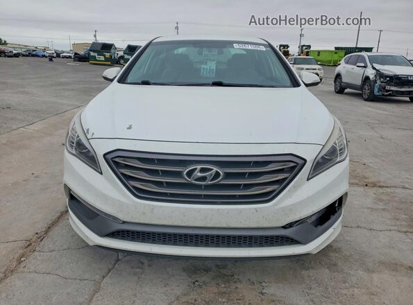5NPE34AF2HH565890 2017 HYUNDAI SONATA White Widok z tyłu