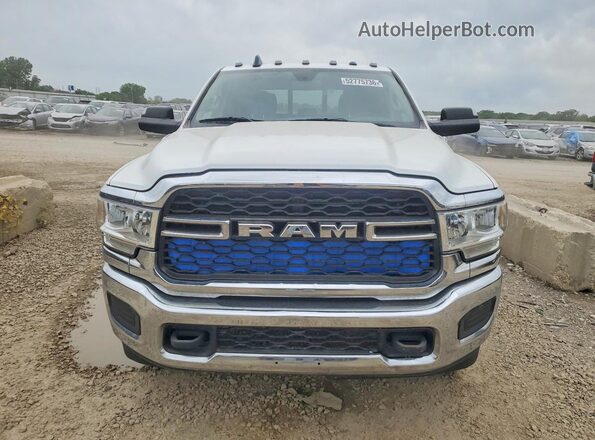 3C6UR5CJXLG147023 2020 RAM 2500 Белый Вид сзади