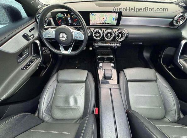 WDD3G4EB5KW002357 2019 MERCEDES-BENZ A Black Widok tylnych siedzeń