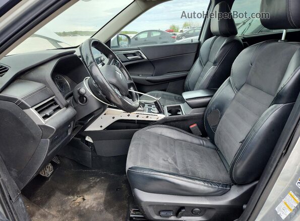 JA4J3UA8XNZ010359 2022 MITSUBISHI OUTLANDER Серебряный Вид панели приборов