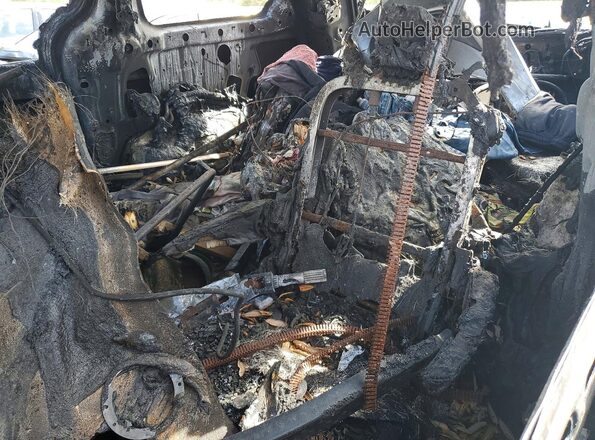2C4RC1BG6SR504432 2025 CHRYSLER PACIFICA Серебряный Вид задней части салона