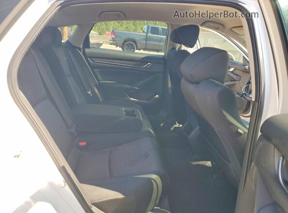 1HGCV1F19JA152831 2018 HONDA ACCORD White Вид задньої частини салону