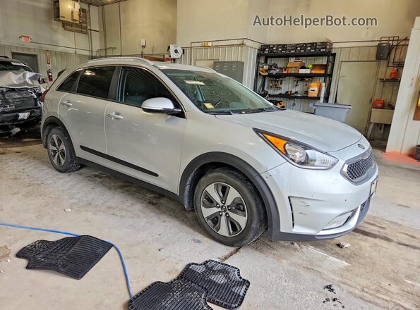 KNDCC3LC4H5052676 2017 KIA NIRO Серебряный Вид сзади