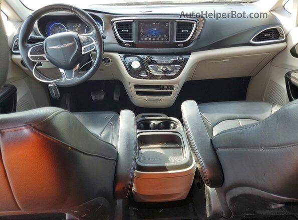 2C4RC1BG5LR279681 2020 CHRYSLER PACIFICA Silver Вид щитка приладів