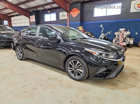 3KPF24AD1PE538382 2023 KIA FORTE Черный Передняя правая четверть