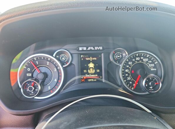 3C6UR5DL2PG537622 2023 RAM 2500 Белый Вид задних сидений