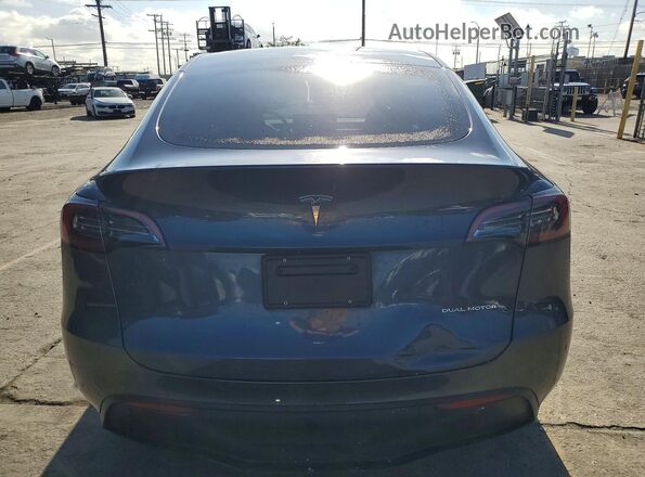 7SAYGDEE3PF664642 2023 TESLA MODEL Серый Вид салона спереди