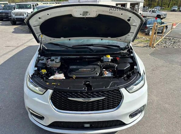 2C4RC1L78NR122695 2022 CHRYSLER PACIFICA Белый Вид задних сидений