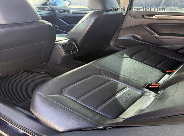 1VWBA7A33JC005519 2018 VOLKSWAGEN PASSAT Черный Вид салона спереди