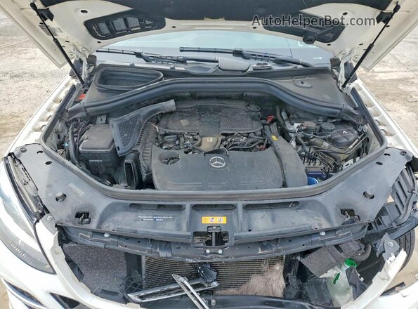 4JGDA5HB1JB063790 2018 MERCEDES-BENZ GLE White Widok komory silnika