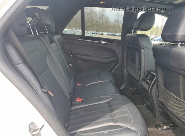 4JGDA5HB1JB063790 2018 MERCEDES-BENZ GLE White Widok wnętrza z tyłu