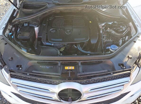 4JGDA5HB9JB144598 2018 MERCEDES-BENZ GLE White Widok wnętrza z tyłu