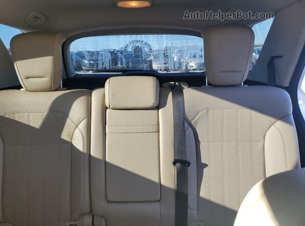 4JGDA5JB3GA795895 2016 MERCEDES-BENZ GLE Silver Widok tylnych siedzeń