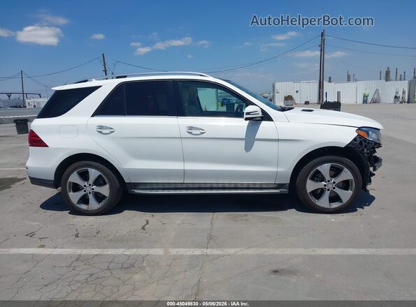 4JGDA5JB3HA840660 2017 MERCEDES-BENZ GLE 350 White Widok wnętrza 360 stopni
